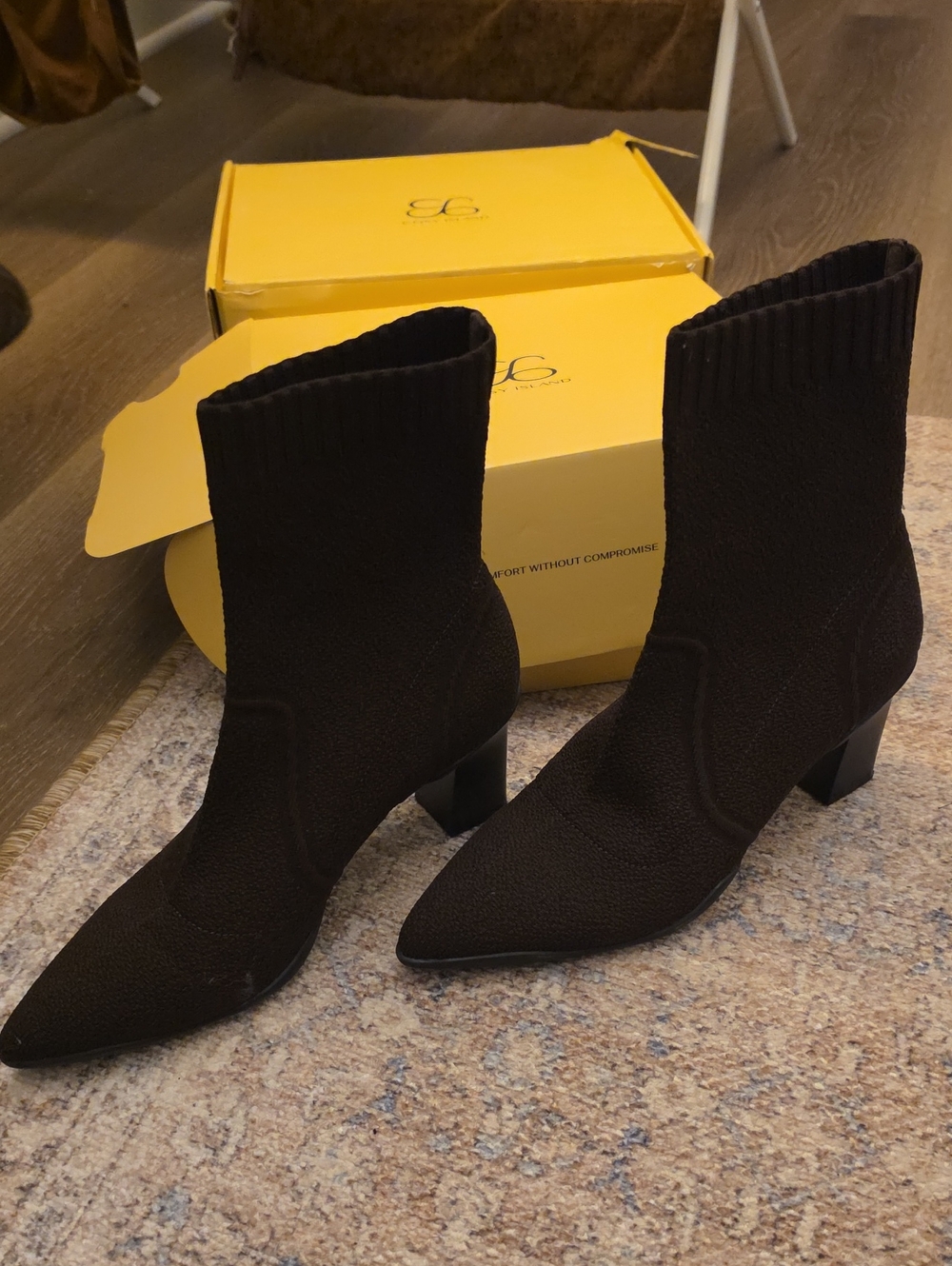 Cosy Island BelleVoyage Block Pointed Toe Sock Ankle Boo